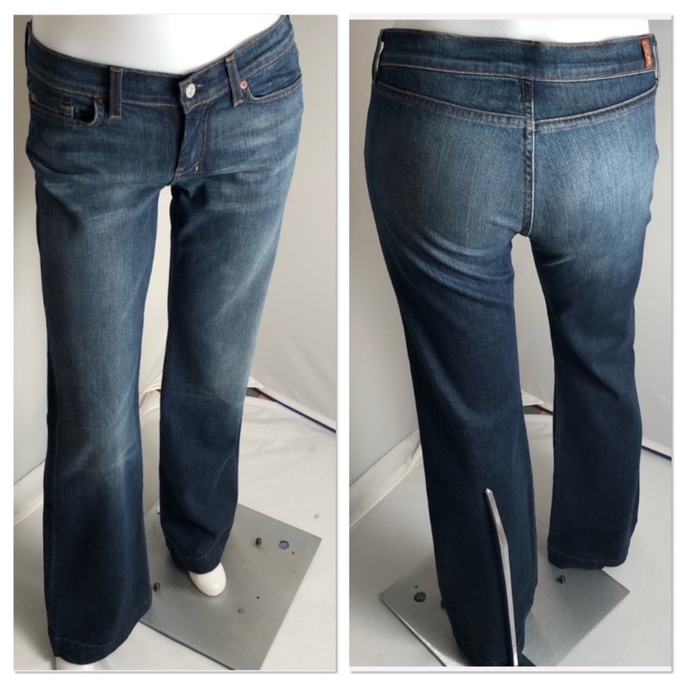 7 for all Mankind Dojo stretch blue jeans with no back pockets 30